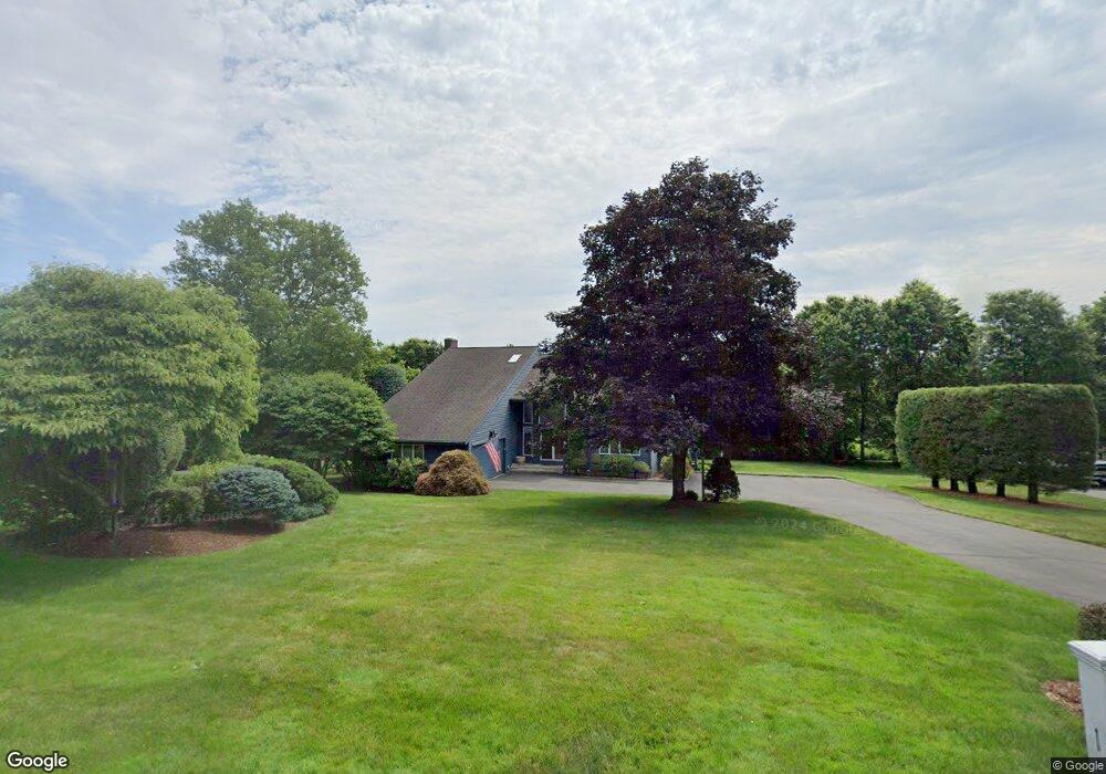 192 Duncaster Rd, Bloomfield, CT 06002 - photo 1