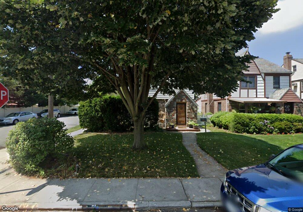 8646 253rd St, Bellerose, NY 11426 - photo 1