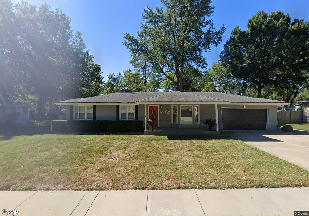 810 NW B St, Blue Springs, MO 64015 - photo 1