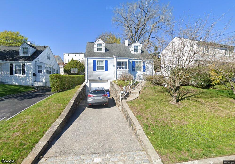 37 Remsen Cir, Yonkers, NY 10710 - photo 1