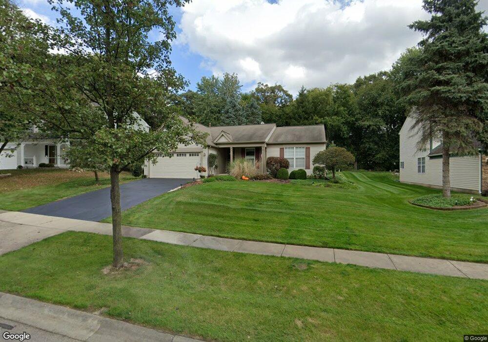 1221 Yosemite Pkwy, Algonquin, IL 60102 - photo 1