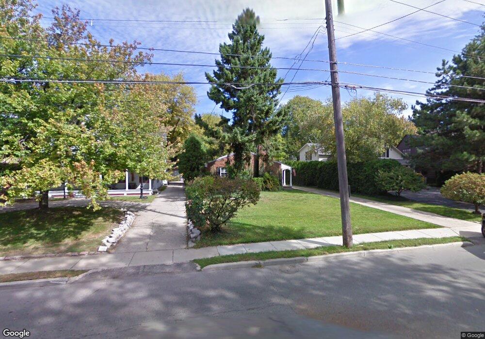 190 Moross Rd, Grosse Pointe Farms, MI 48236 - photo 1