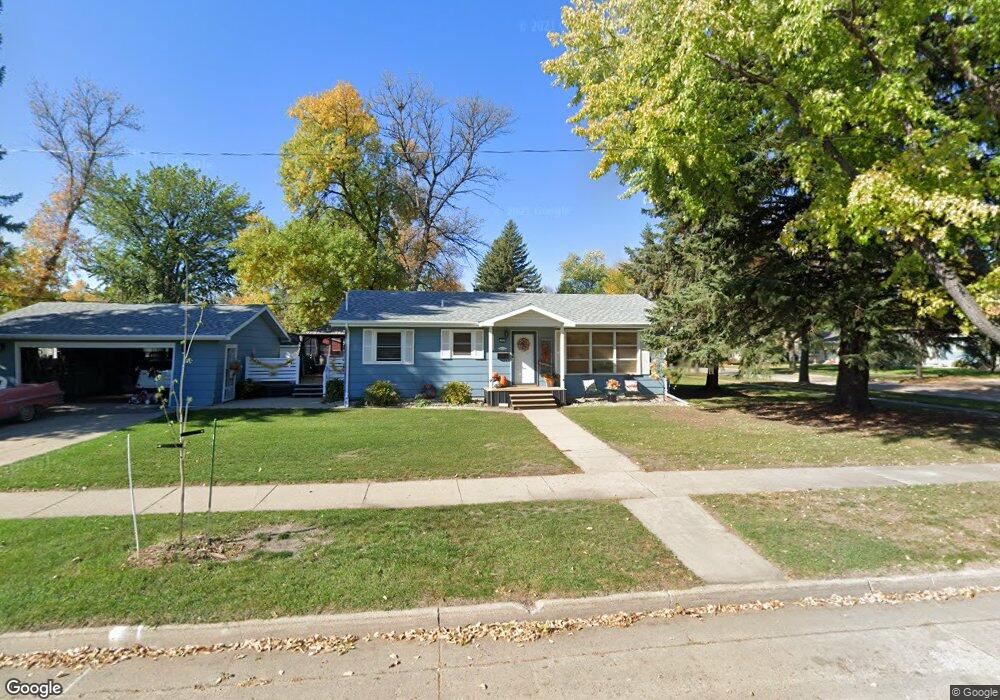 1404 S 15th St, Grand Forks, ND 58201 - photo 1