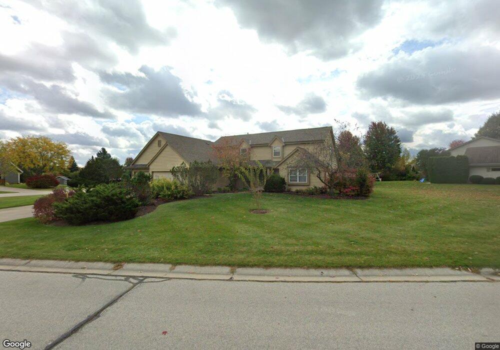 N71W14825 Terriwood Dr, Menomonee Falls, WI 53051 - photo 1