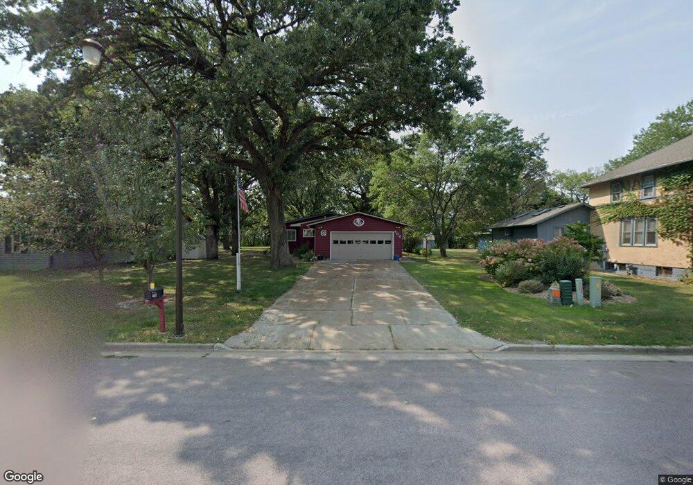 402 S Highland Ave, New Ulm, MN 56073 - photo 1