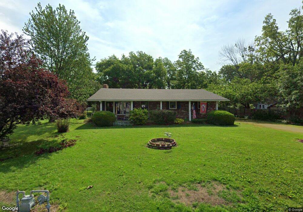 305 N Wells St, Altamont, KS 67330 - photo 1