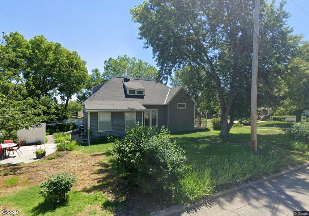 631 W 7th St, Concordia, KS 66901 - photo 1