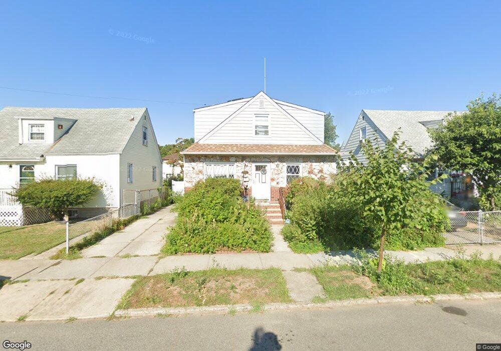 4936 167th St, Fresh Meadows, NY 11365 - photo 1