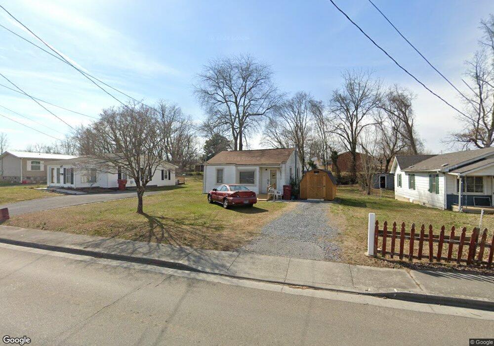 2229 E Fairview Ave, Johnson City, TN 37601 - photo 1