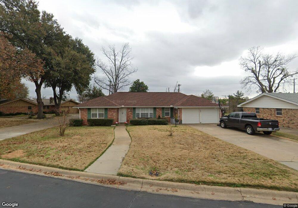 709 Woodcrest Dr, Hurst, TX 76053 - photo 1