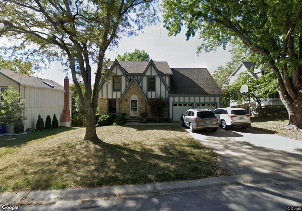 6832 Alden St, Shawnee, KS 66216 - photo 1