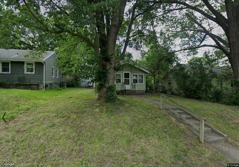 1979 Summit St, Des Moines, IA 50315 - photo 1