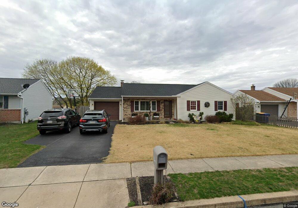 904 Timber Ln, Reading, PA 19608 - photo 1