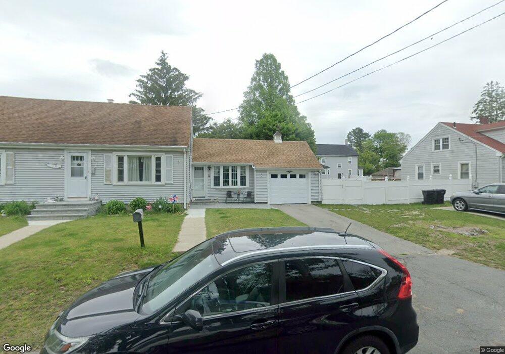 8 Paskamansett St, Dartmouth, MA 02747 - photo 1