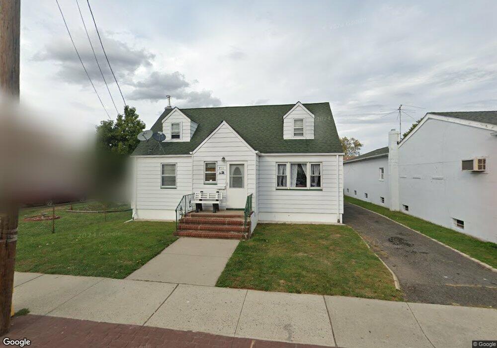 736 Roosevelt Ave, Carteret, NJ 07008 - photo 1