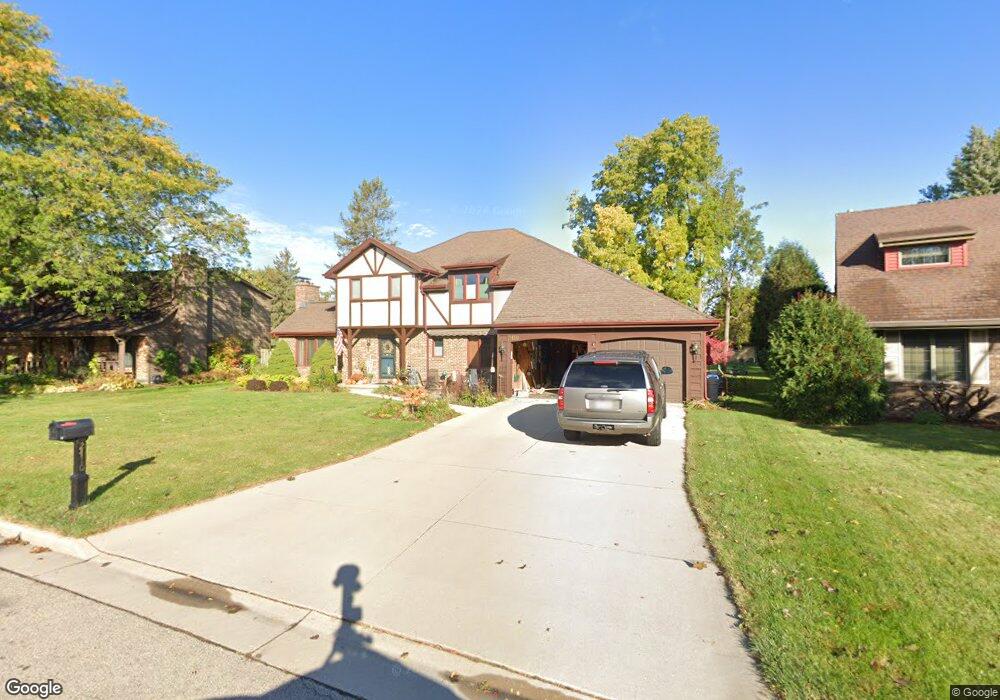 2410 W Cortland Dr, Appleton, WI 54914 - photo 1