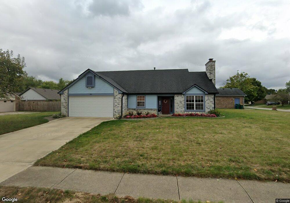 901 Johnathan Dr, Plainfield, IN 46168 - photo 1