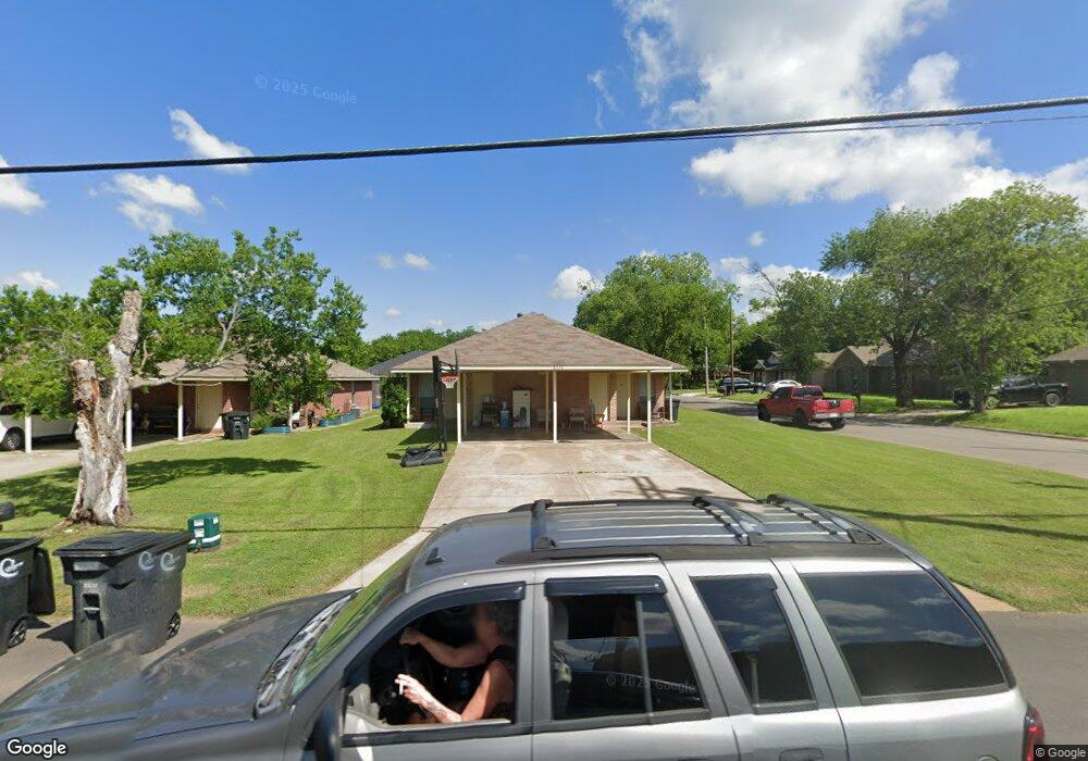 1010 Spell Ave, Cleburne, TX 76033 - photo 1