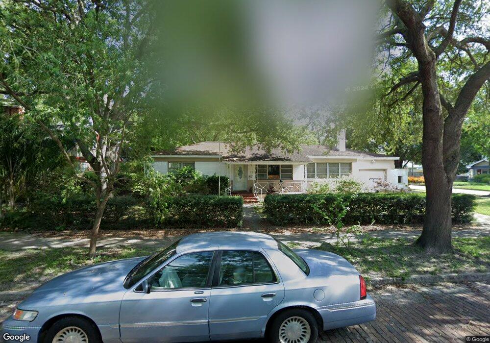 1242 14th Ave N, Saint Petersburg, FL 33705 - photo 1