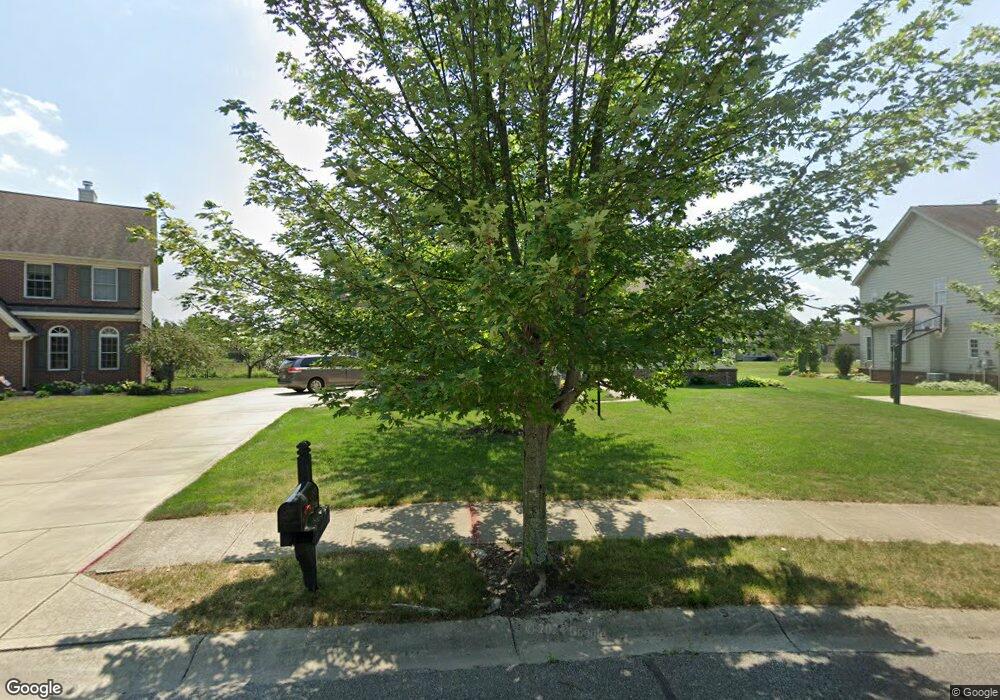 10759 Morningtide Cir, Fishers, IN 46038 - photo 1