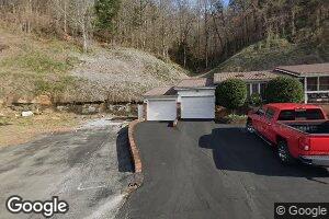 60 Vermillion Ave, Whitesburg, KY 41858