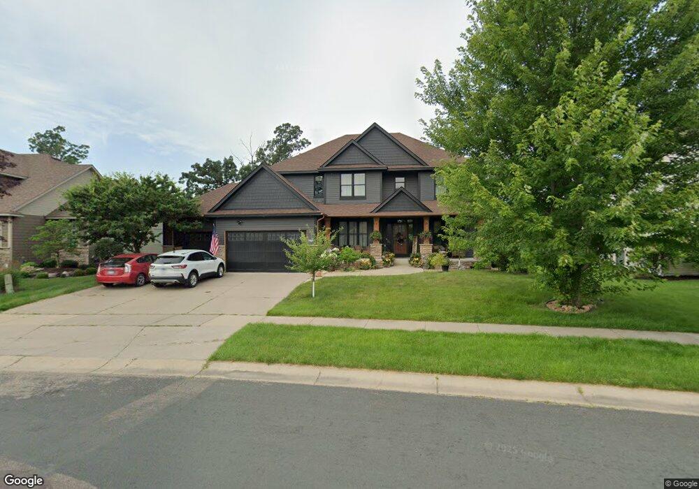 9989 Walnut Grove Ln N, Osseo, MN 55311 - photo 1