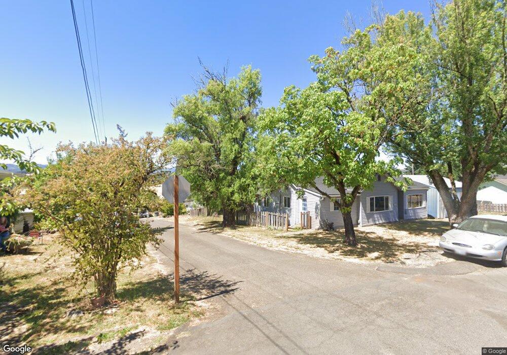 348 W Harrison St, Carlton, OR 97111 - photo 1