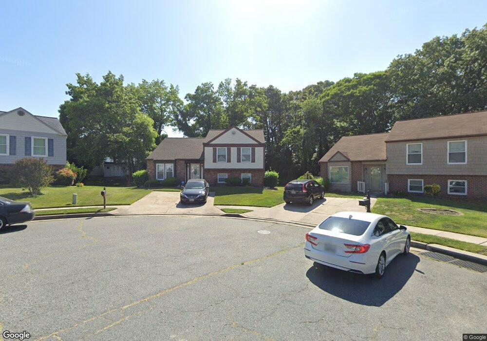 9 Red Bud Ct, Essex, MD 21221 - photo 1