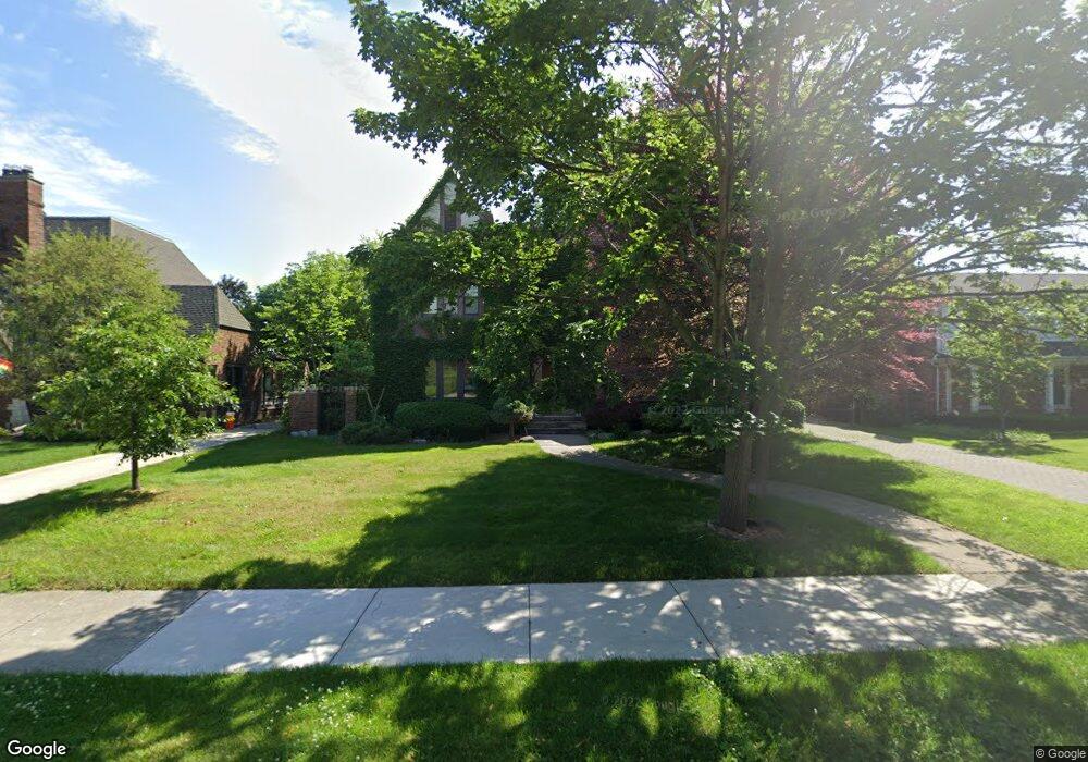 1028 Kensington Ave, Grosse Pointe Park, MI 48230 - photo 1