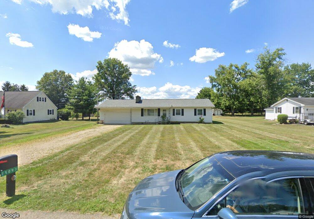 25093 Lawnfield Dr, Circleville, OH 43113 - photo 1