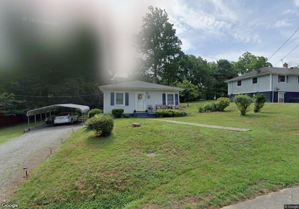 832 Robinson Cir, Reidsville, NC 27320 - photo 1