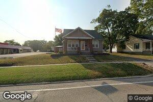 721 5th St, Carrollton, IL 62016