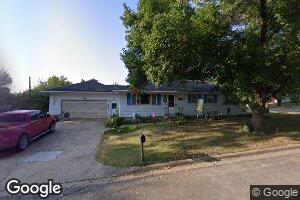 435 W 9th St, Chapman, KS 67431