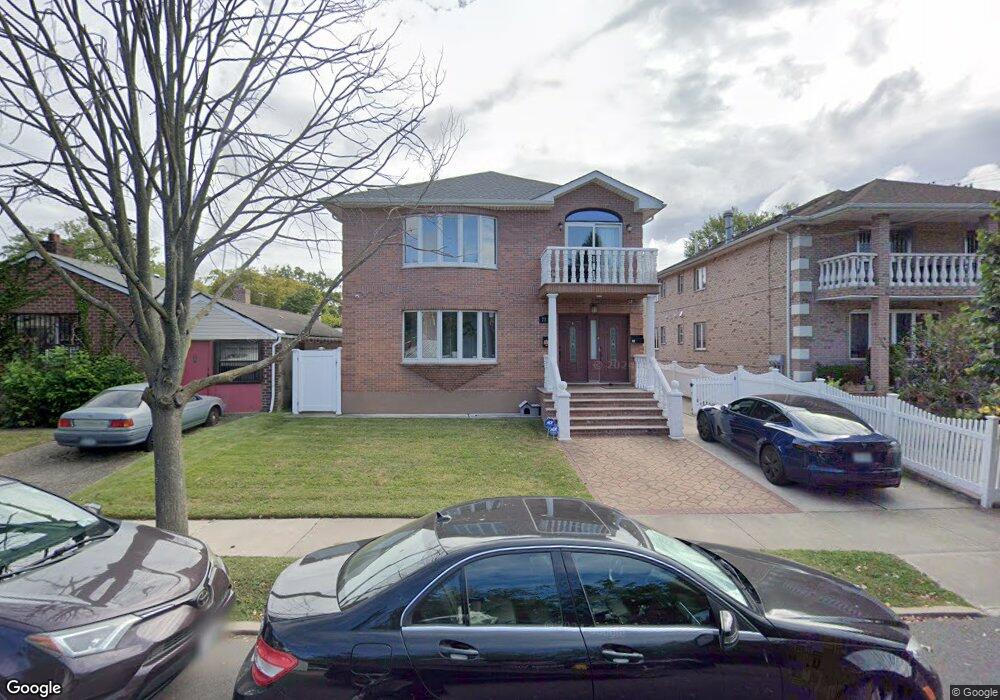 7311 166th St, Fresh Meadows, NY 11366 - photo 1