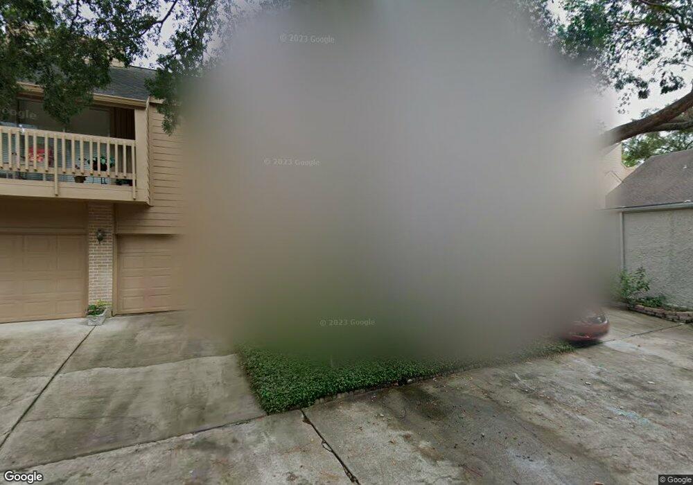 10130 Valley Forge Dr unit 8, Houston, TX 77042 - photo 1