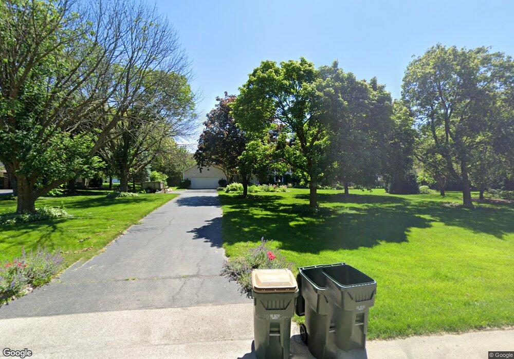 10S479 Curtis Ln, Naperville, IL 60564 - photo 1