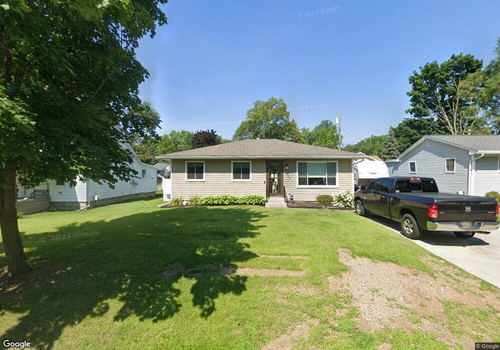 1552 Cypress St, West Bloomfield, MI 48324 - photo 1