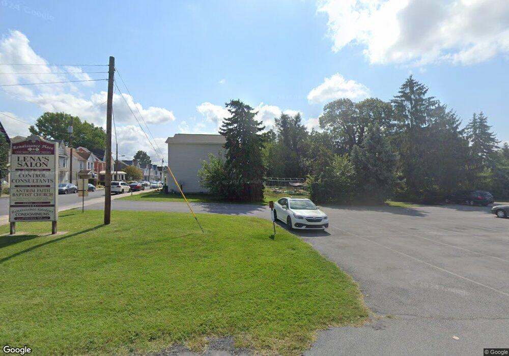 262 W 2nd St, Waynesboro, PA 17268 - photo 1