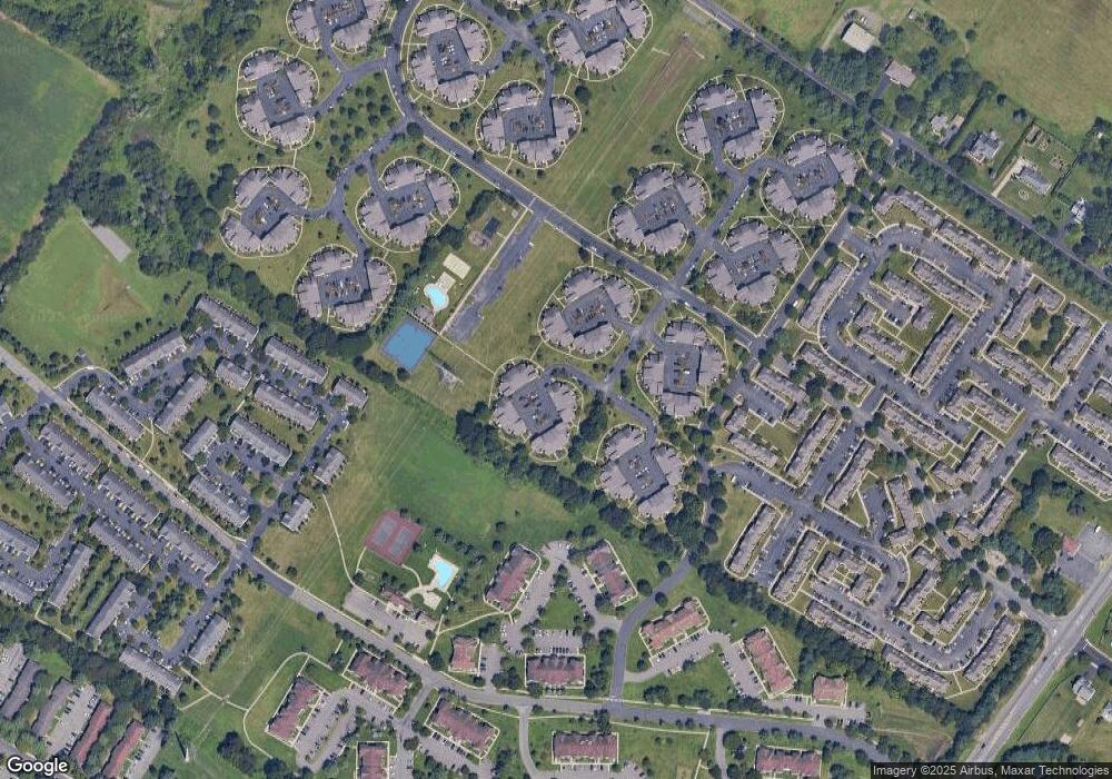 33 Sherborne St unit 128, Somerset, NJ 08873 - photo 1