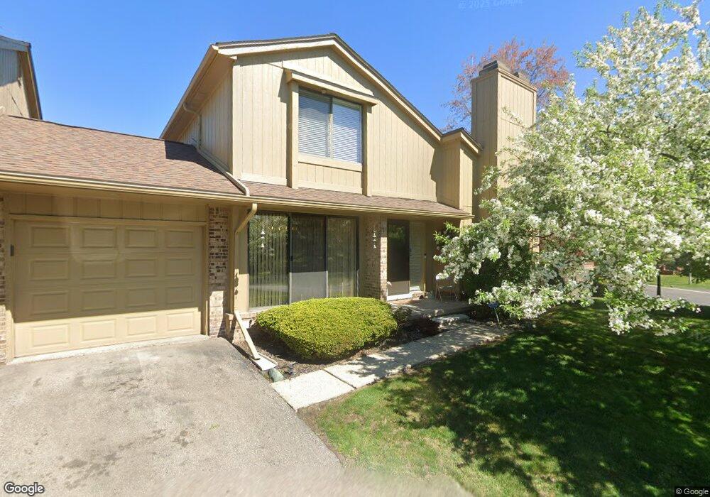 1590 South Hill Cir unit 1, 5, Bloomfield Hills, MI 48304 - photo 1