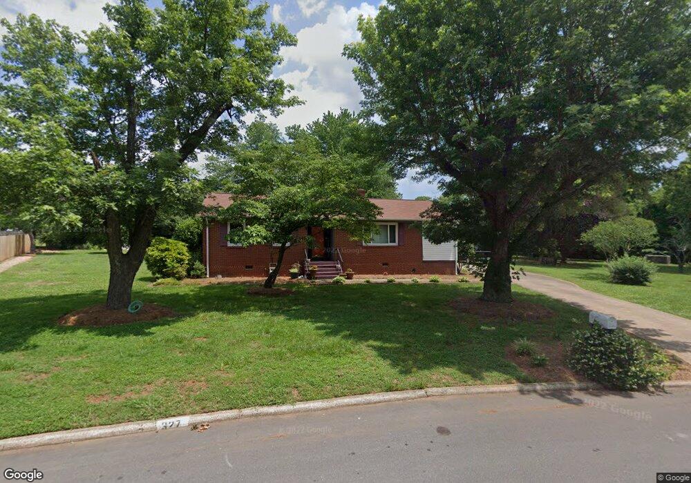 327 Fieldstone Cir, Statesville, NC 28677 - photo 1