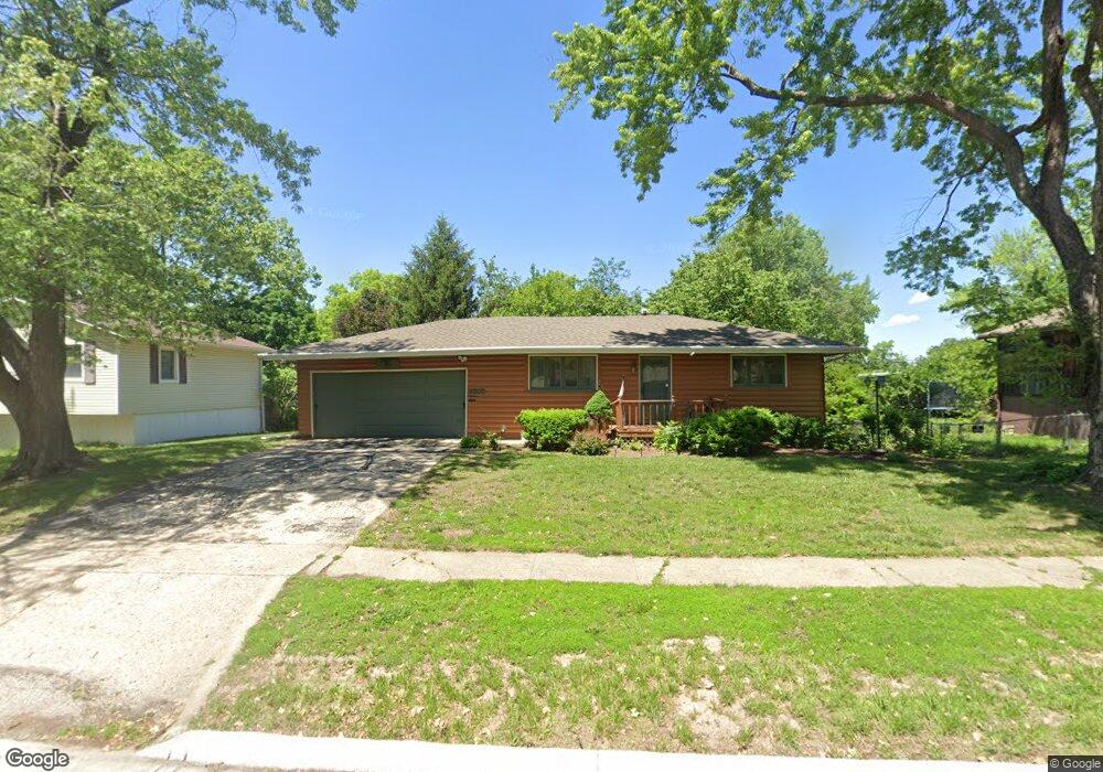 3508 SW 30th St, Topeka, KS 66614 - photo 1
