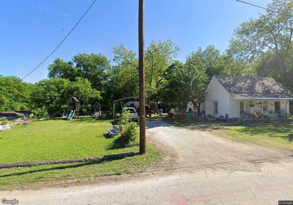 516 Mccubbin St, Gainesville, TX 76240 - photo 1