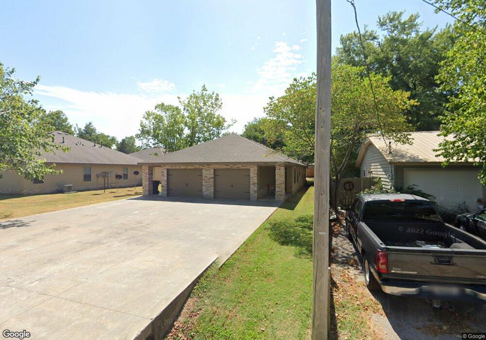 1109 N Sioux Ave, Claremore, OK 74017 - photo 1