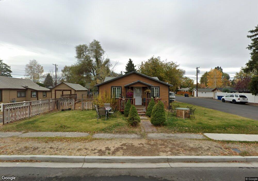 605 SW 10th St, Redmond, OR 97756 - photo 1