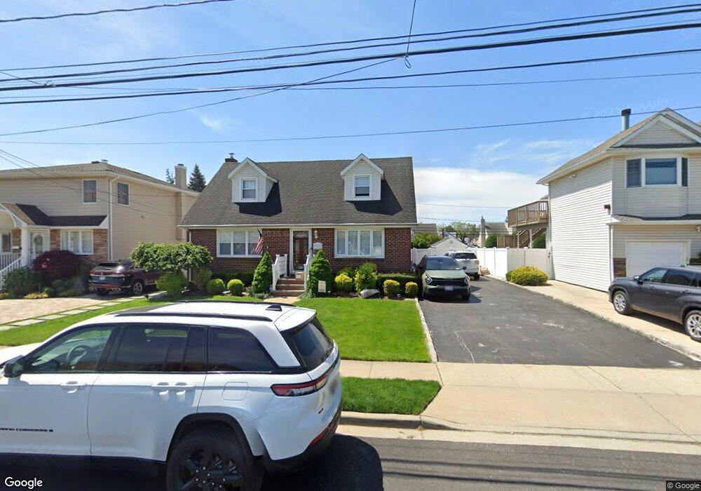 879 Third Ave, Franklin Square, NY 11010 - photo 1