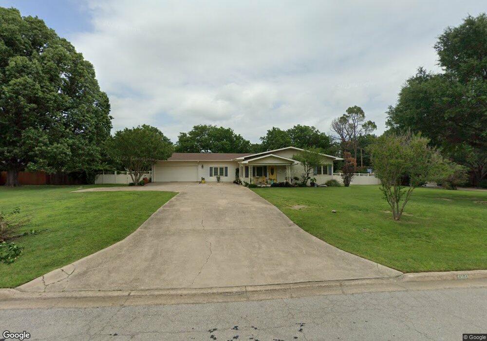 2021 Cloverleaf Place, Ardmore, OK 73401 - photo 1