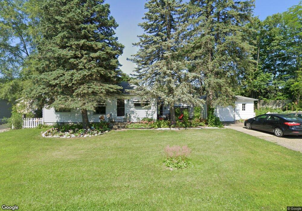 1530 Cypress St, West Bloomfield, MI 48324 - photo 1