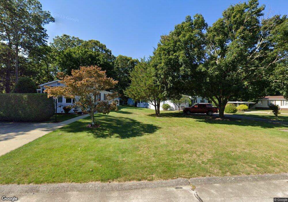 18 Holiday Ct, Wakefield, RI 02879 - photo 1