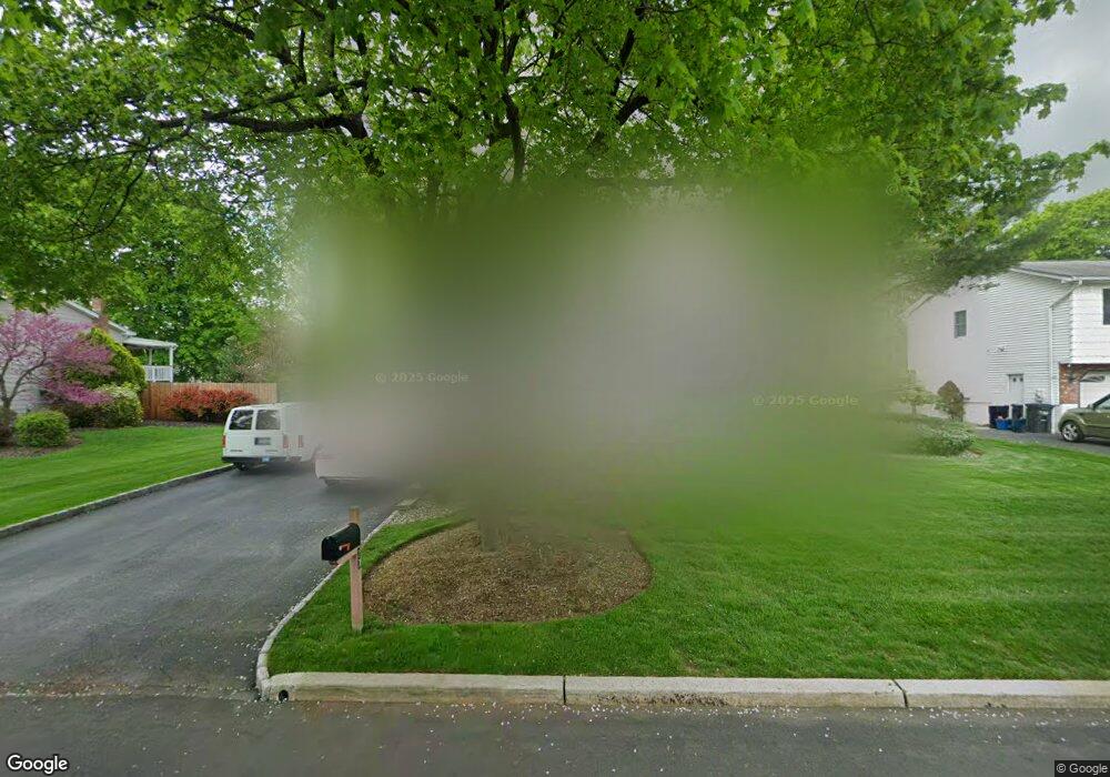 27 Southpark Dr, Garnerville, NY 10923 - photo 1